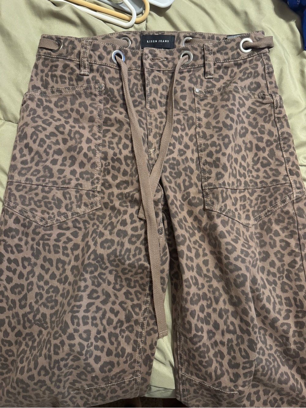 High-Rise Leopard Print Jeans - Brown